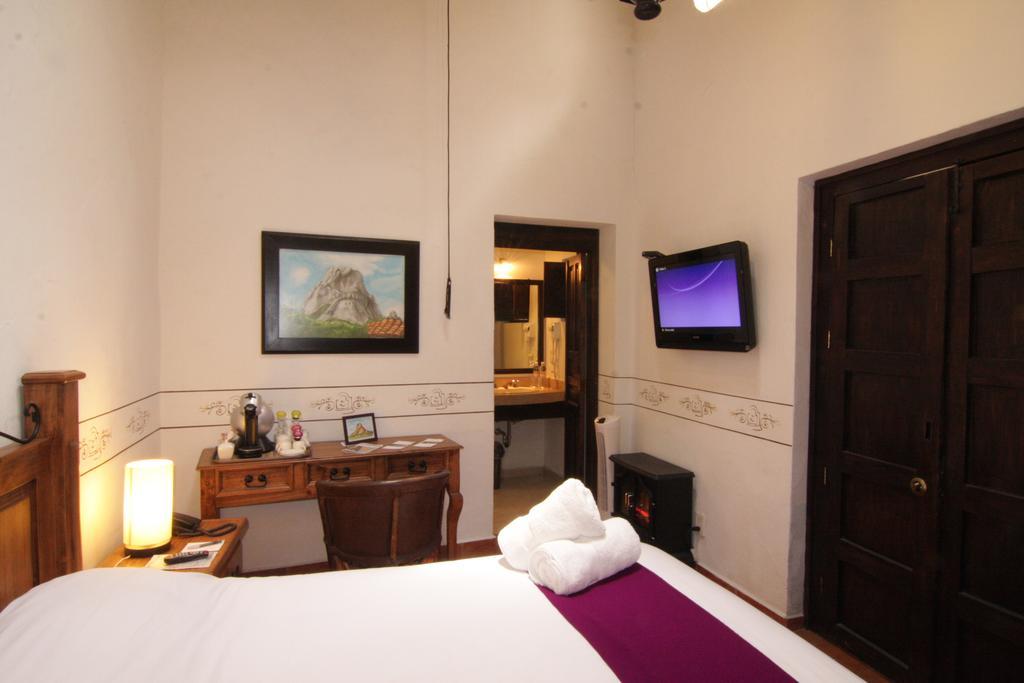 Hotel Villa Del Villar Queretaro Bagian luar foto