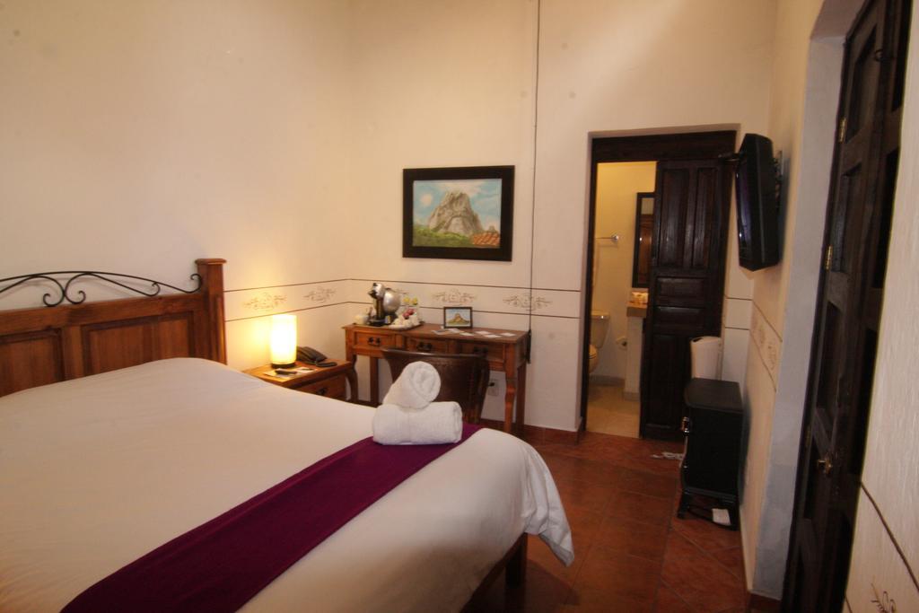 Hotel Villa Del Villar Queretaro Bagian luar foto