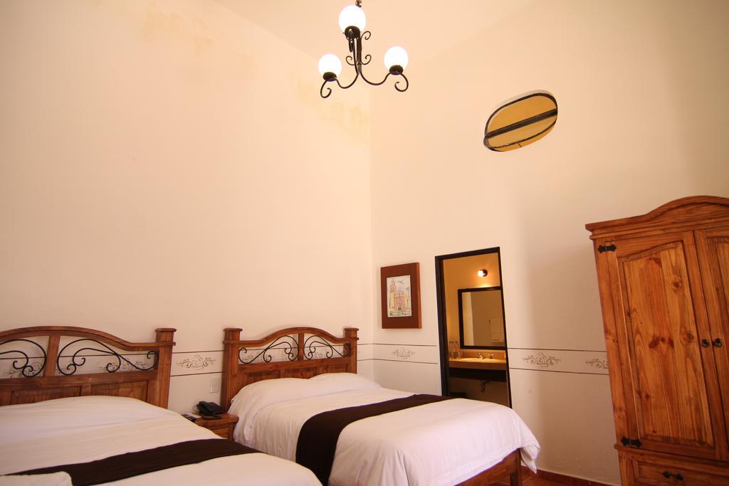 Hotel Villa Del Villar Queretaro Bagian luar foto